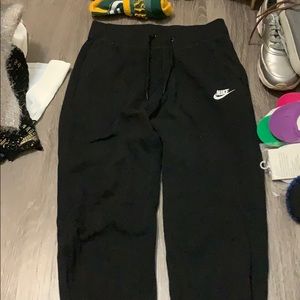 Nike cropped sweatpants